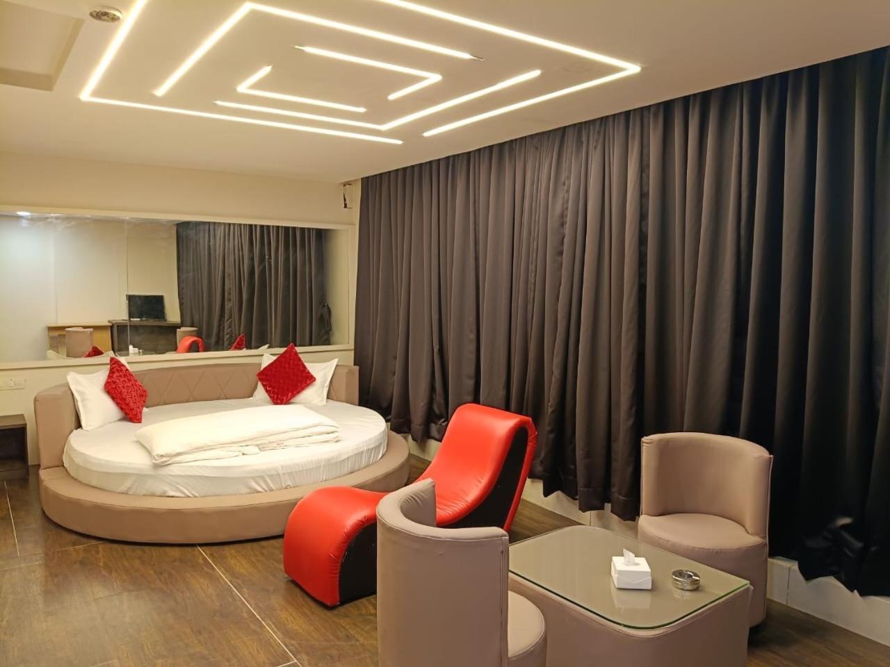 Aundh Elite Stay Pune Ngoại thất bức ảnh
